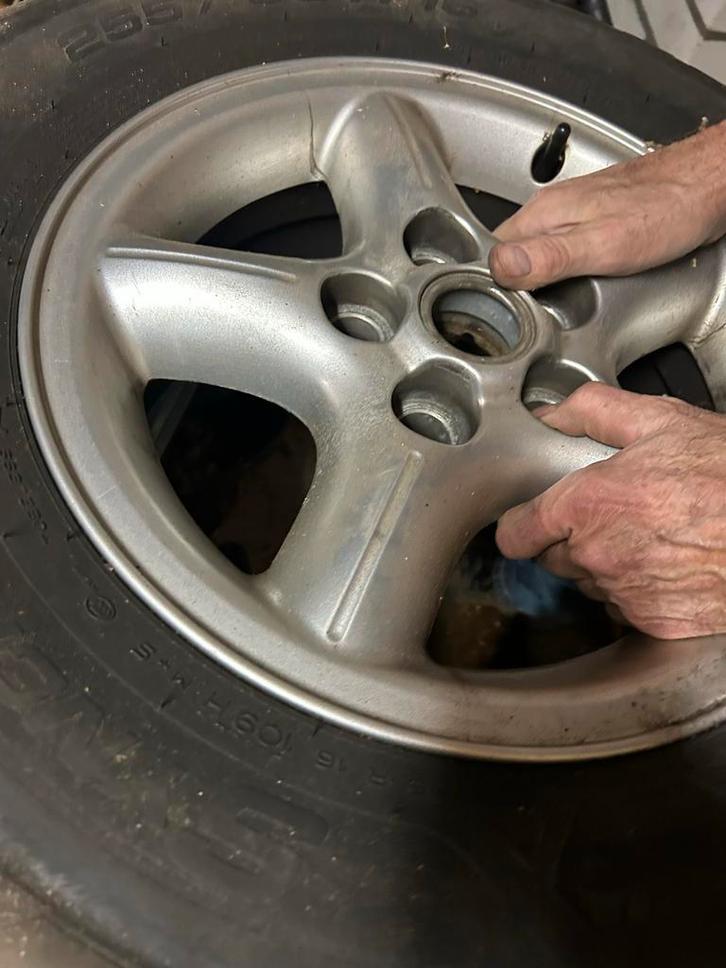 Land Rover Discovery 2 Velgen met Zomerbanden 255/65R16, Auto-onderdelen, Banden en Velgen, Banden en Velgen, Zomerbanden, 16 inch