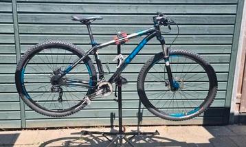 Trek Caliber 8 mountainbike | MTB met nieuwe banden beschikbaar voor biedingen