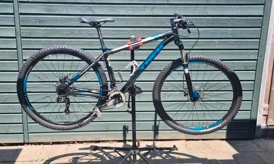 Trek Caliber 8 mountainbike | MTB met nieuwe banden, Fietsen en Brommers, Fietsen | Mountainbikes en ATB, Gebruikt, Trek, 53 tot 57 cm