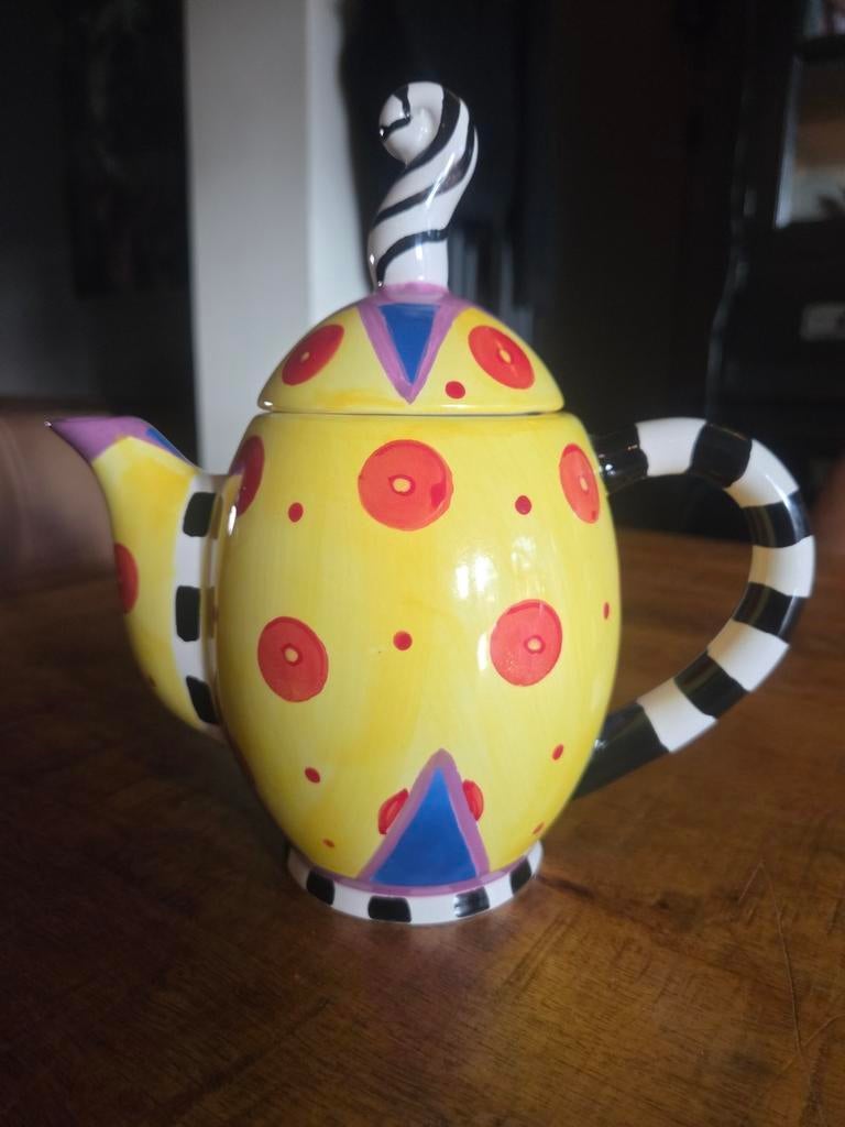 Kleurrijke Theepot, Ophalen of Verzenden, Zo goed als nieuw