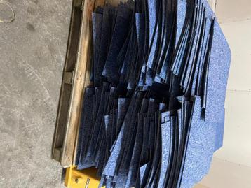 Heuga tapijttegels blauw beschikbaar voor biedingen