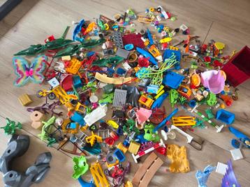 Grote partij Playmobil - Losse onderdelen & sets beschikbaar voor biedingen