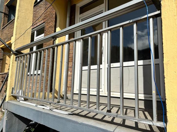 125 stuks aluminium balustrade hekwerk van 262,5 B x 90 H cm, Doe-het-zelf en Verbouw, Ladders en Trappen, Gebruikt, Ladder, Minder dan 2 meter