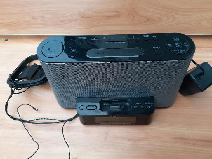 Sony ICF-DS11iP Klokradio met iPod-dock, Audio, Tv en Foto, Radio's, Gebruikt, Radio, Ophalen