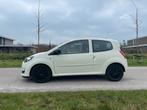 Renault Twingo 1.2 2012 Wit, Auto's, Voorwielaandrijving, 74 pk, 4 cilinders, 4 stoelen