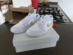 Nike Air Jordan 1 Low Barely Grape - 38,5, Overige kleuren, Nike, Nieuw, Ophalen of Verzenden