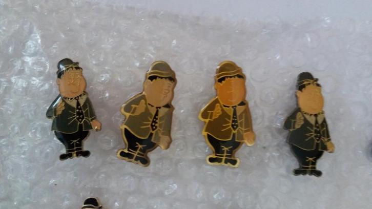 Laurel en Hardy de dikke en de Dunne tv serie film pins, Verzamelen, Speldjes, Pins en Buttons, Gebruikt, Verzenden