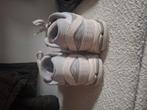 New balance 2002, Beige, New Balance, Ophalen of Verzenden, Sneakers of Gympen