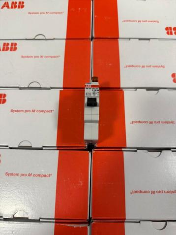 Te Koop Aangeboden ABB Componenten Nieuw Scherpe Prijs! beschikbaar voor biedingen