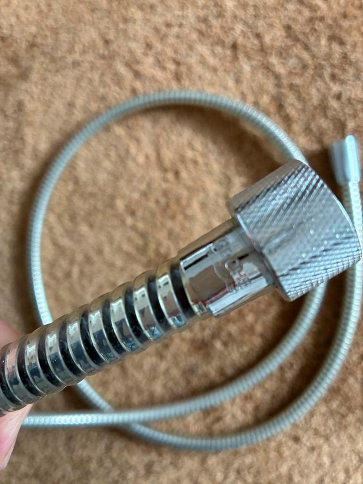 Nieuwe Grohe Waterslang 2 meter - te lang!, Doe-het-zelf en Verbouw, Buizen en Afvoer, Nieuw, Overige typen, Rvs, 2 tot 4 meter
