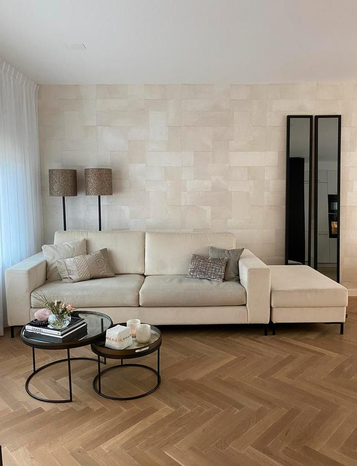 Luxe maatwerk bank en poef - geinspireerd op Eichholtz, Huis en Inrichting, Banken | Complete zithoeken, Zo goed als nieuw, Stof