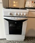 Gasfornuis wit, Witgoed en Apparatuur, Fornuizen, Zo goed als nieuw, Gas, Vrijstaand, 4 kookzones