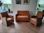 Mooie rieten 2 zitter met 2 rieten fauteuils Jan des Bouvrie, Huis en Inrichting, Ophalen, Gebruikt, Riet of Rotan, Retro
