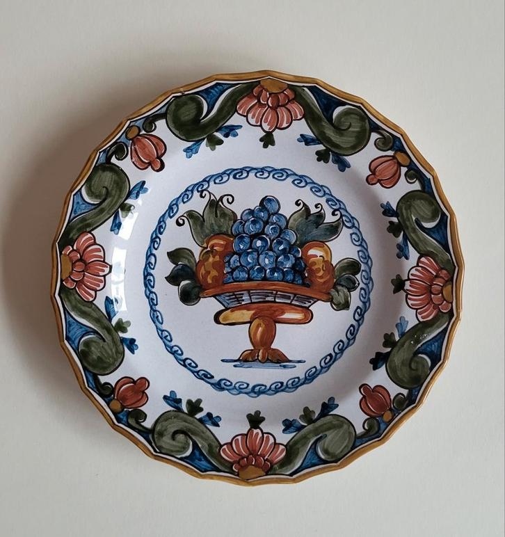 Makkumer aardewerk, bordje met bloemmotief, Antiek en Kunst, Antiek | Wandborden en Tegels, Ophalen of Verzenden
