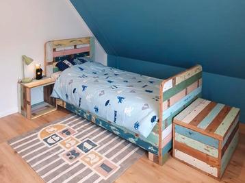 Sloophouten kinderbed (uniek: op maat gemaakt) beschikbaar voor biedingen