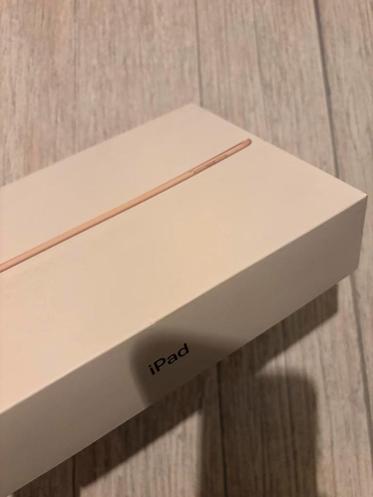 Apple iPad 2017 - 5e generatie, Computers en Software, Apple iPads, Gebruikt, Apple iPad, Wi-Fi, 10 inch, 32 GB, Wit, Ophalen