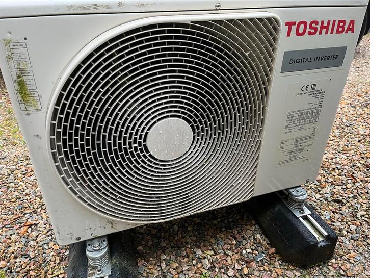 Techneco Elga 304 warmtepomp  - Binnen & Buitenunit, Doe-het-zelf en Verbouw, Verwarming en Radiatoren, Gebruikt, Overige typen