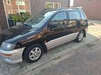 Mitsubishi Space Runner 2.0 GLX AUT 2000 Zwart, Auto's, 136 pk, 74 €/maand, 4 cilinders, Zwart