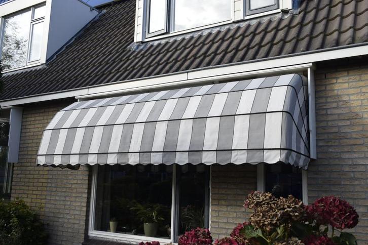 Markies te koop, Tuin en Terras, Zonneschermen, Gebruikt, Markies, Minder dan 150 cm, 250 cm tot 450 cm, Ophalen