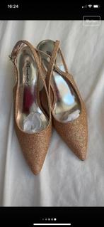Gouden Feestschoenen - Maat 37 - Nieuw!, Kleding | Dames, Ophalen of Verzenden, Nieuw, Geel, Pumps