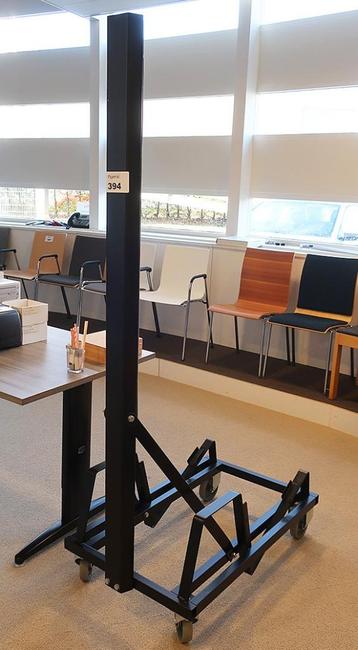 Stoelen TRANSPORTKAR stoelenkar  beschikbaar voor biedingen