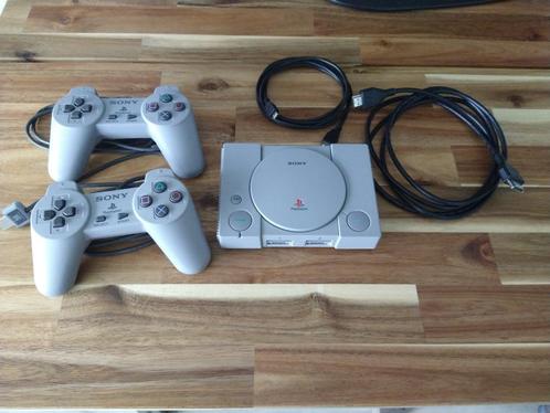 PlayStation Classic mini console, Spelcomputers en Games, Spelcomputers | Sony PlayStation 1, Zo goed als nieuw, Met 2 controllers