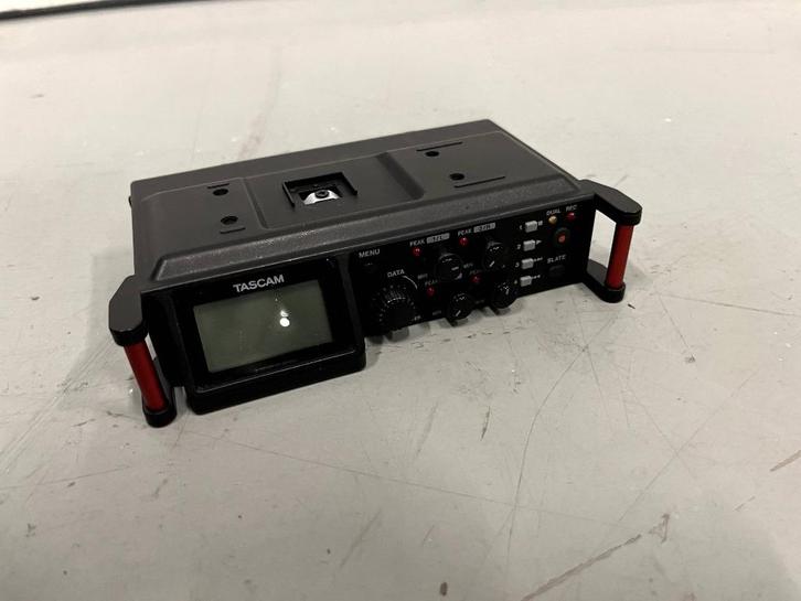 Tascam DR-70D, Muziek en Instrumenten, Mengpanelen, Zo goed als nieuw, Minder dan 5 kanalen, Microfooningang, Ophalen of Verzenden