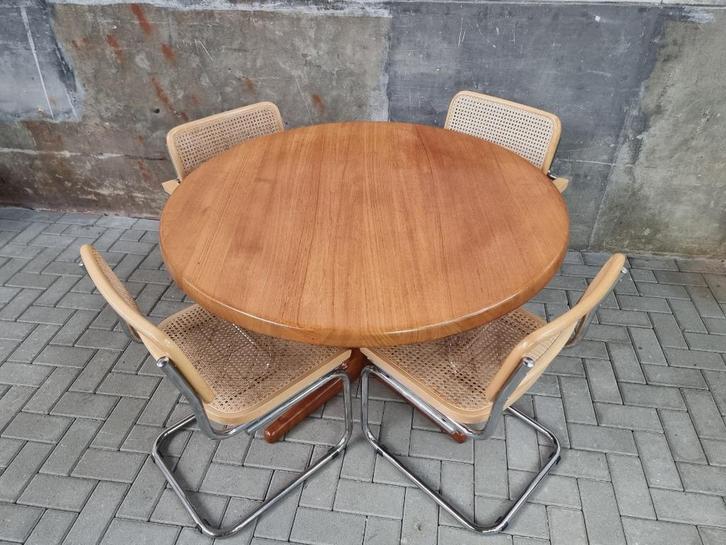 Mid Century Deens Design Eettafel Teak | Jaren 60 Tafel Rond, Huis en Inrichting, Tafels | Eettafels, Gebruikt, 100 tot 150 cm