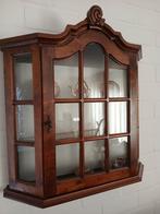 Notenhouten Vitrinekast Wandmodel, Huis en Inrichting, Kasten | Vitrinekasten, Ophalen, Minder dan 50 cm, Glas, Klassiek