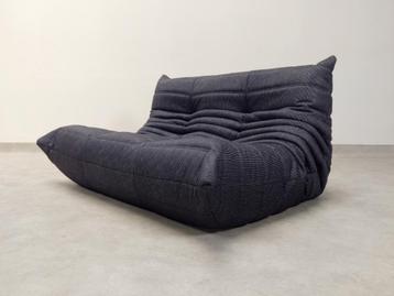  Ligne Roset Togo set - 2 seater - blue pinstripe fabric  beschikbaar voor biedingen