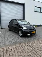 Toyota Aygo 1.0 12V Vvt-i 5DRS 2012 Zwart, Voorwielaandrijving, 4 stoelen, Handgeschakeld, Particulier