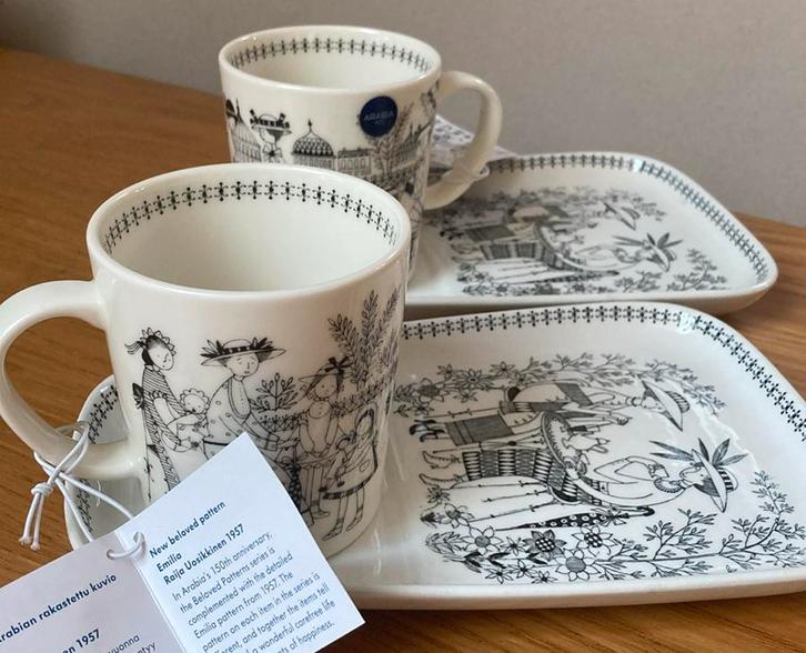 Arabia Emilia 2 x snackset - bord+mok, Huis en Inrichting, Keuken | Servies, Nieuw, Bord(en), Overige stijlen, Porselein, Ophalen of Verzenden