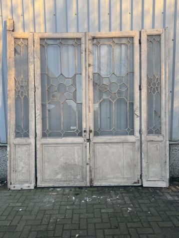 Unieke set antieke ensuitedeuren uit 1880 beschikbaar voor biedingen