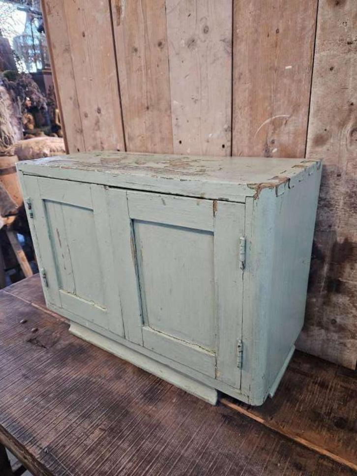 oud kastje ``WOONWINKEL RUSTIEK``, Antiek en Kunst, Curiosa en Brocante, Ophalen of Verzenden