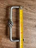 11 ijzeren kast keuken twisted grepen handvaten, Ophalen of Verzenden, Zo goed als nieuw, 25 tot 50 cm, Minder dan 100 cm