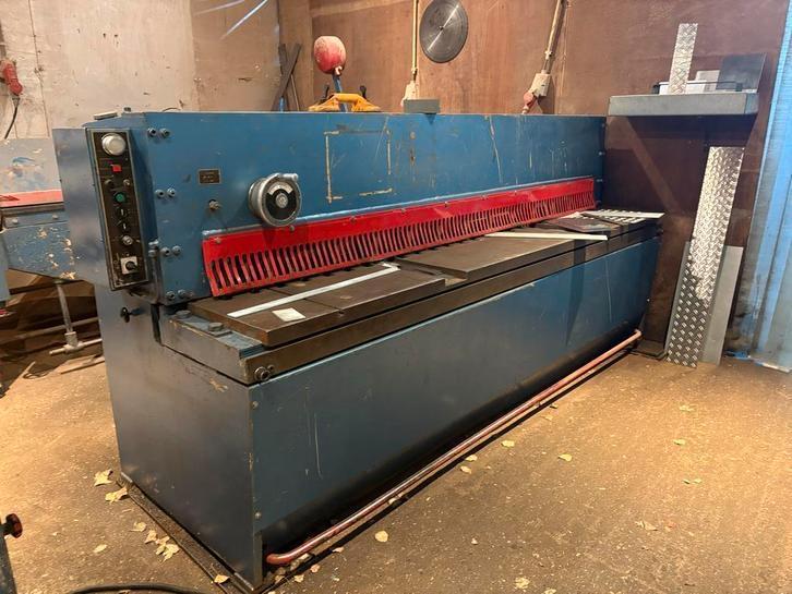 Knipbank 2550mm guillotineschaar, Doe-het-zelf en Verbouw, Overige Doe-het-zelf en Verbouw, Ophalen