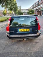 Volvo V70 2.4 170PK AUT 2004 Blauw, Auto's, 1800 kg, Blauw, Stationwagon, 2435 cc
