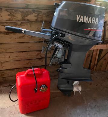 Yamaha 25pk autolube 3 cilinder buitenboordmotor nieuwstaat! beschikbaar voor biedingen