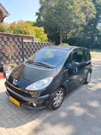 Peugeot 1007 1.4 2006 Zwart Airco, Voorwielaandrijving, 1360 cc, 4 cilinders, 4 stoelen