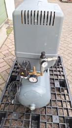 Compressor Atlas Copco, LFX 1.5-10TM 50 CE geluidsarm, Doe-het-zelf en Verbouw, Compressors, Ophalen, Gebruikt, 6 tot 10 bar, 25 tot 100 liter