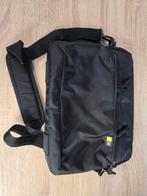 Laptop tas logic case, Ophalen of Verzenden, 16 inch, Zo goed als nieuw, Schoudertas