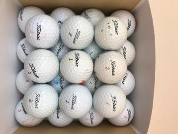 25 Titleist golfballen zogenaamde lakeballs.  beschikbaar voor biedingen