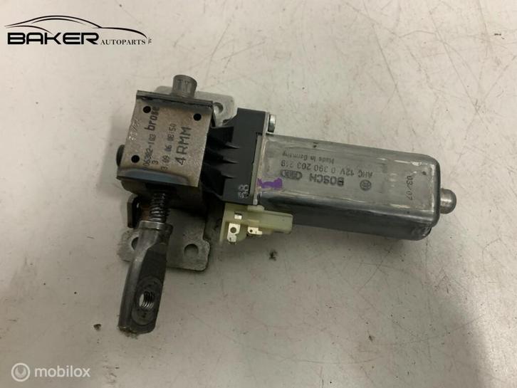Stoelmotor Volvo C70 Convertible II ('05-'13) 0390203219, Auto-onderdelen, Interieur en Bekleding, Volvo, Gebruikt, Ophalen of Verzenden