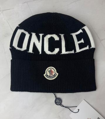 Moncler muts beschikbaar voor biedingen
