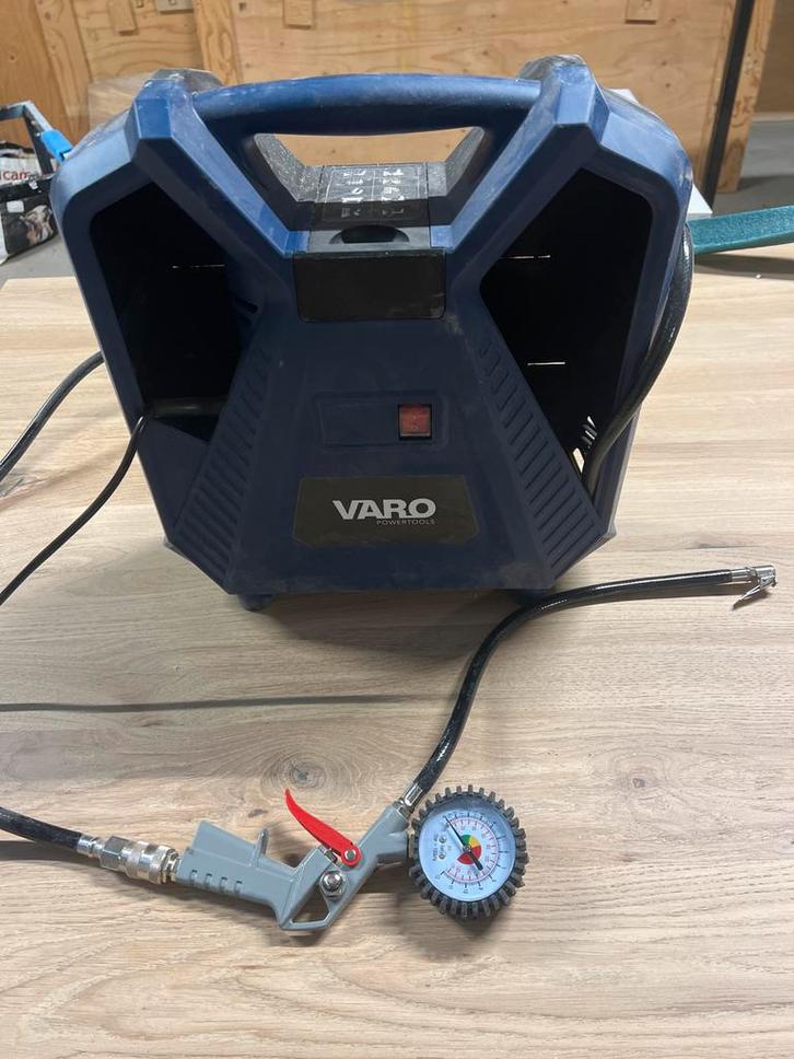 Compressor met accessoires - VARO, Doe-het-zelf en Verbouw, Compressors, Gebruikt, 6 tot 10 bar, Minder dan 25 liter, Minder dan 200 liter/min