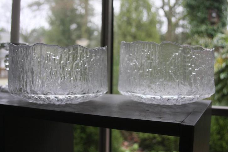 PRACHTIGE GLAZENSCHALEN UIT ZWEDEN, Huis en Inrichting, Woonaccessoires | Schalen en Manden, Zo goed als nieuw, Schaal, Rond, Glas