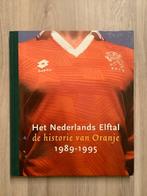Voetbalboek Het Nederlands Elftal 1990-1995, Balsport, Ophalen of Verzenden, Zo goed als nieuw