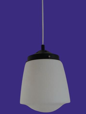 Ikea hanglamp / schoollamp, wit, mat opaalglas beschikbaar voor biedingen
