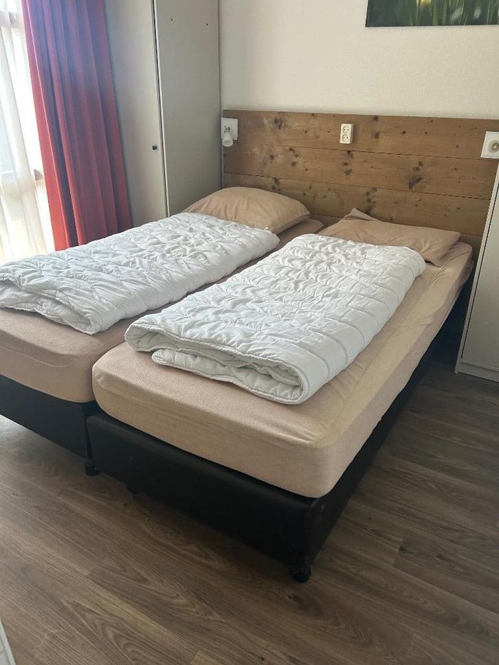 Boxsprings, Huis en Inrichting, Slaapkamer | Boxsprings, Gebruikt, 80 cm, 200 cm, Eenpersoons, Zwart, Ophalen