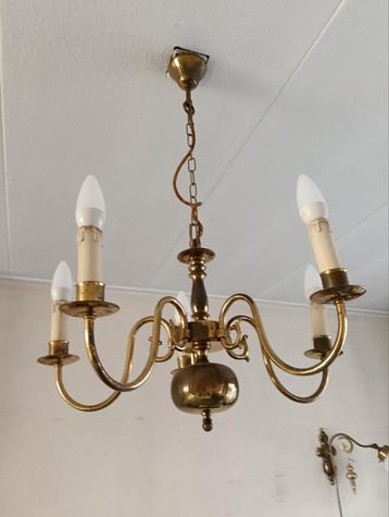 Oude hanglamp  beschikbaar voor biedingen